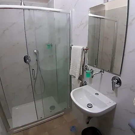 Viola 2* Nápoles